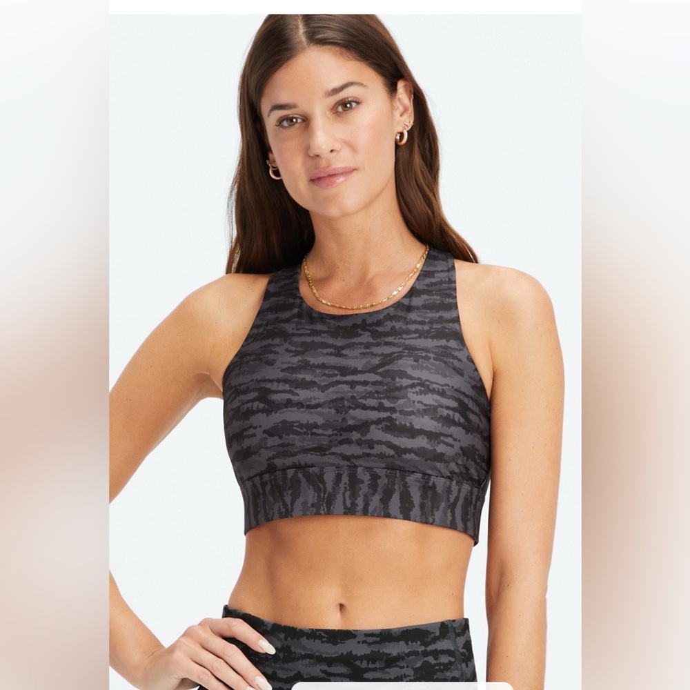 Like new Fabletics No-Bounce Sports Bra black and grey size M